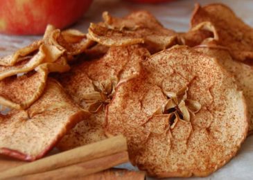 Baked Cinnamon Apple Chips recipe